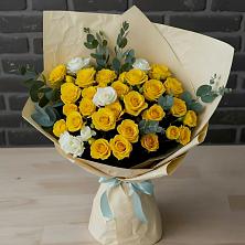 Букет цветов из:  Розы в Красном