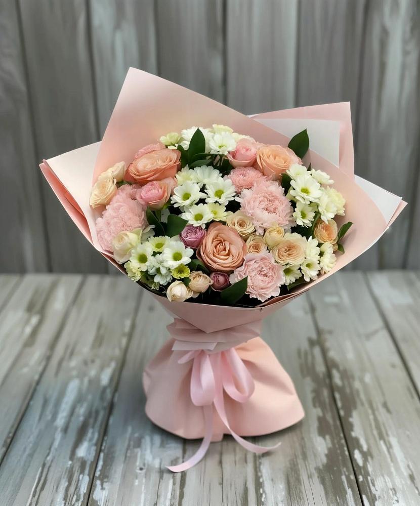 Букет цветов из: Гвоздики, Розы и Хризантемы в Красном