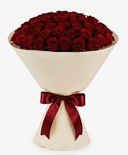 Букет 101 Бордовая роза Блэк Бакарра в Красном
