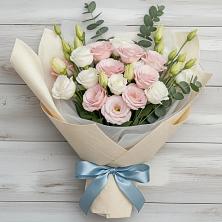 Букет цветов из:  Лизиантусы в Красном