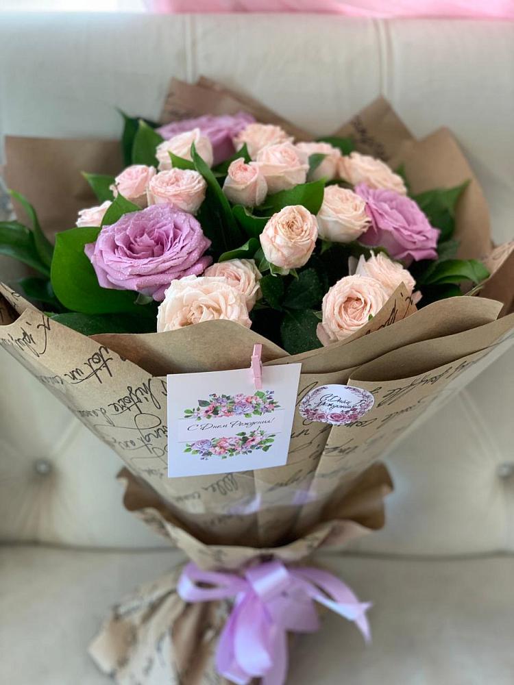 Букет цветов из: Розы в Красном