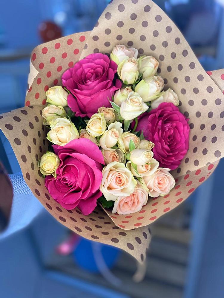 Букет цветов из: Розы в Красном