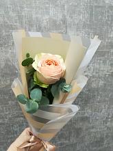 Букет цветов из:  Розы в Красном