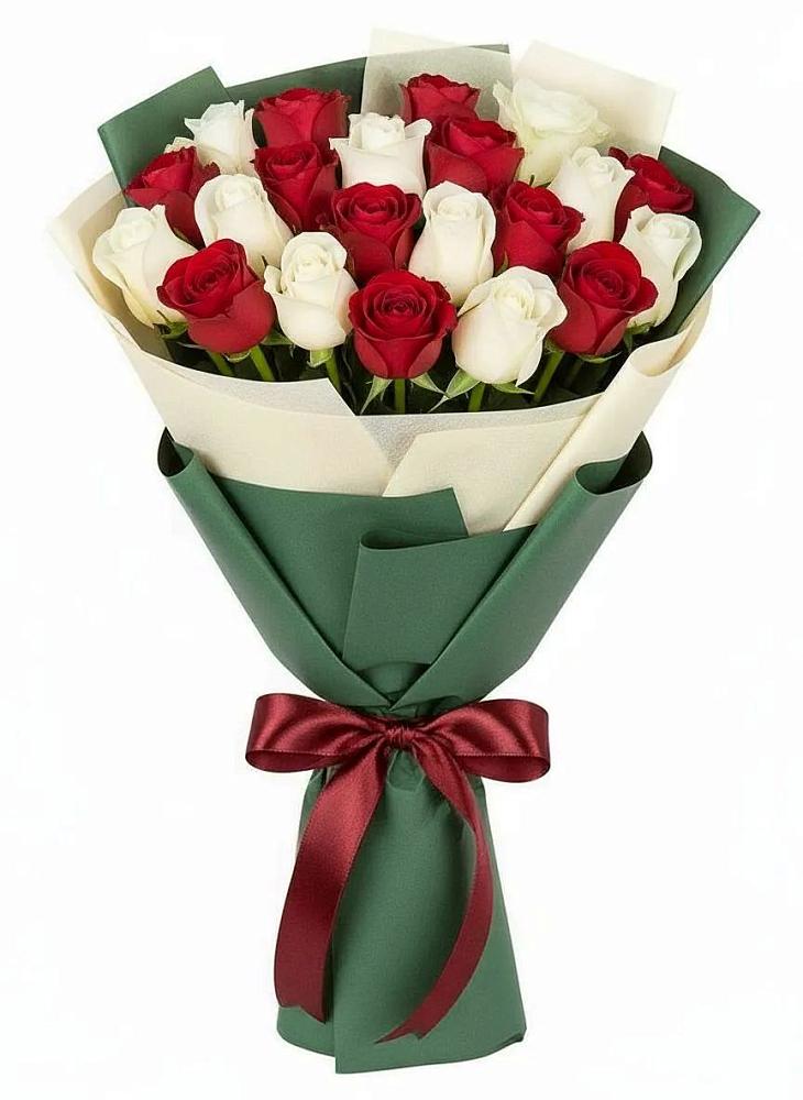 Букет Микс из красных и белых роз в Красном