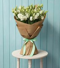 Букет цветов из:  Лизиантусы в Красном