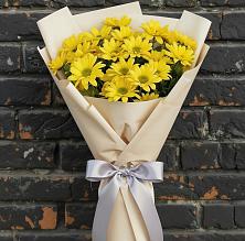 Букет цветов из:  Хризантемы в Красном
