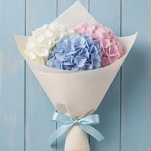 Букет цветов из:  Гортензия в Красном