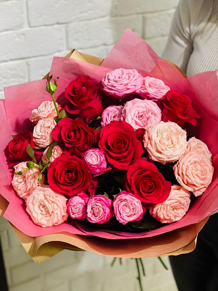Букет цветов из: Розы в Красном