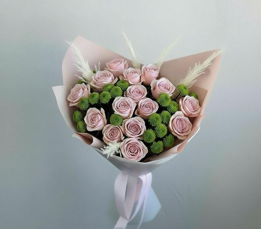 Букет цветов из: Розы и Хризантемы в Красном