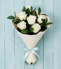 Букет цветов из:  Розы в Красном