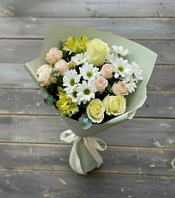 Букет цветов из:  Альстромерии, Розы и Хризантемы в Красном