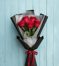 Букет цветов из:  Розы в Красном