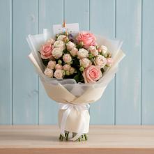Букет цветов из:  Розы в Красном