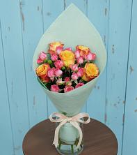 Букет цветов из:  Розы в Красном