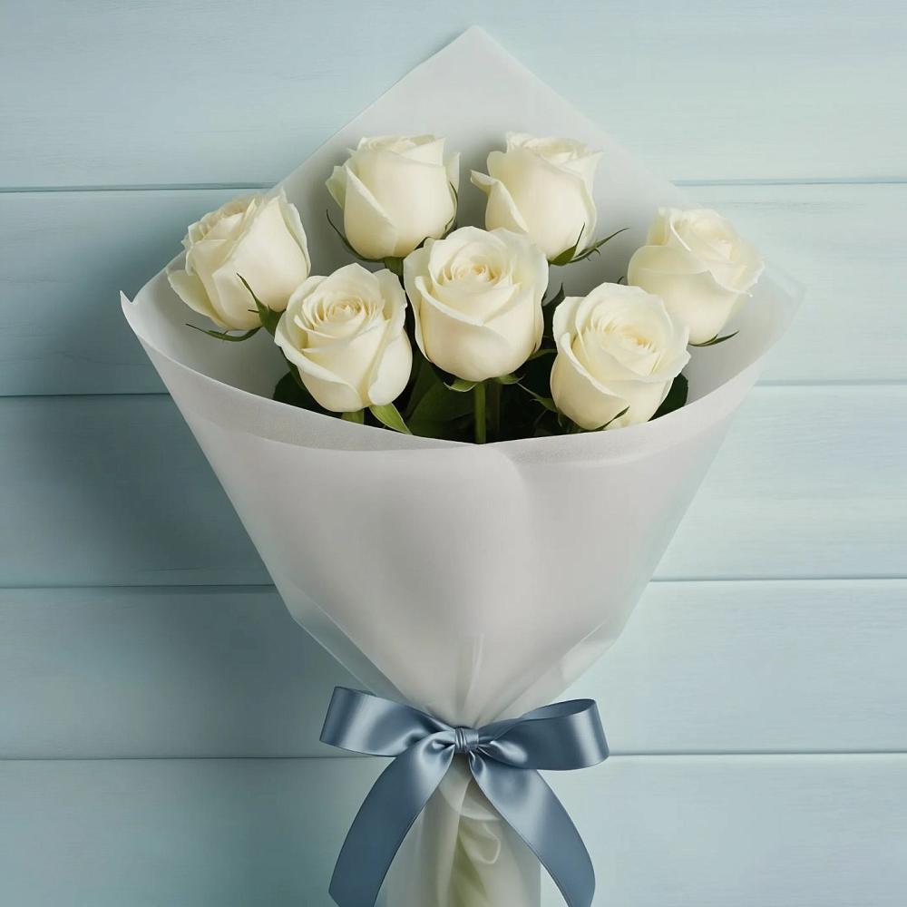 Букет 7 Белых роз Эдлесс Лав в Красном
