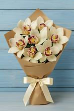 Букет цветов из:  Орхидеи и Розы в Красном