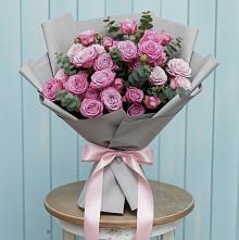 Букет цветов из:  Розы в Красном